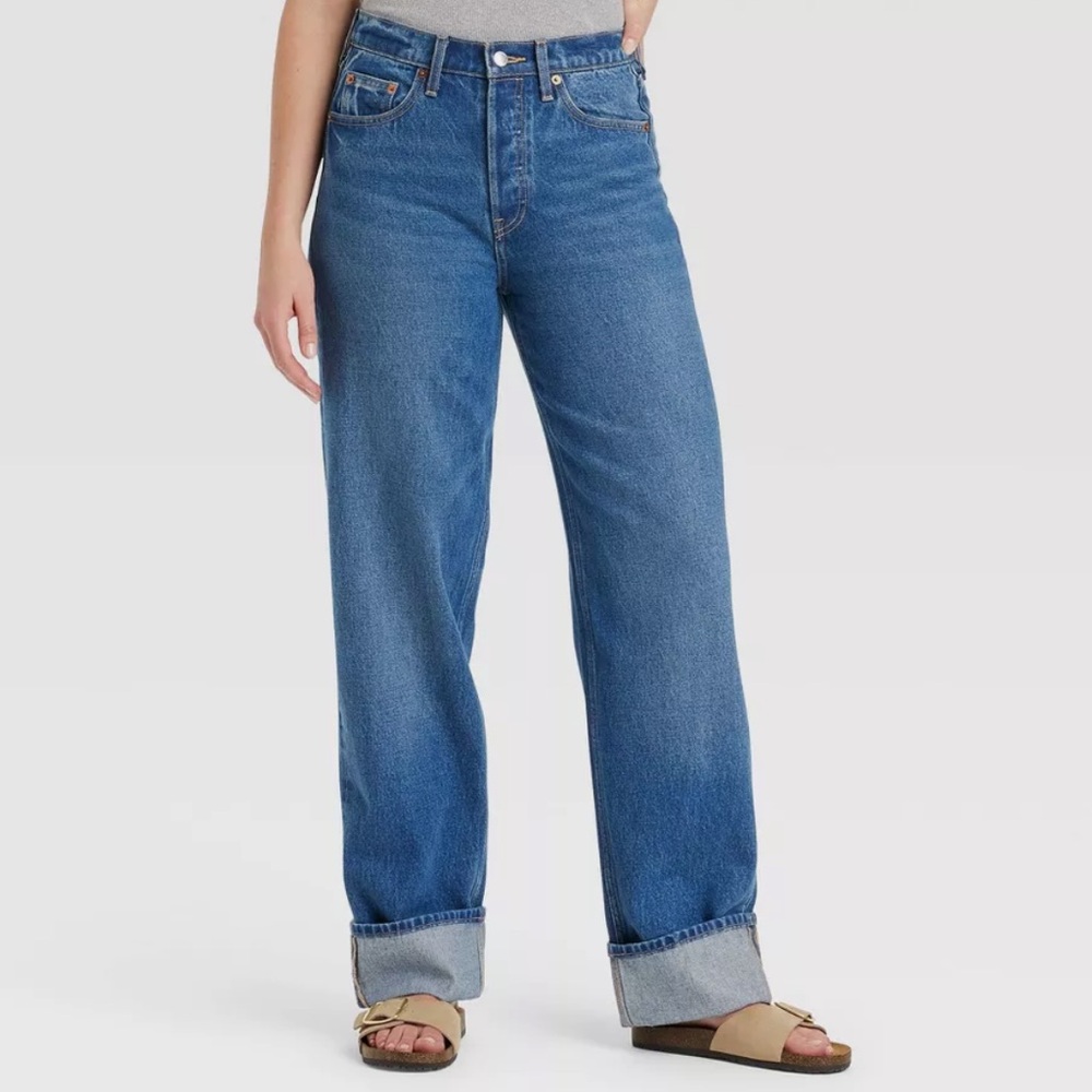 Universal Thread Women's Mid-Rise Baggy Jeans Classic 90's Vintage Straight Fit